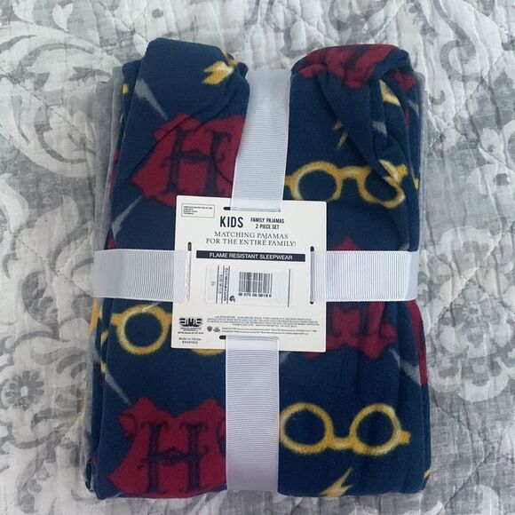 Nwt Harry Potter 2 piece set size 10 - Picture 2 of 3